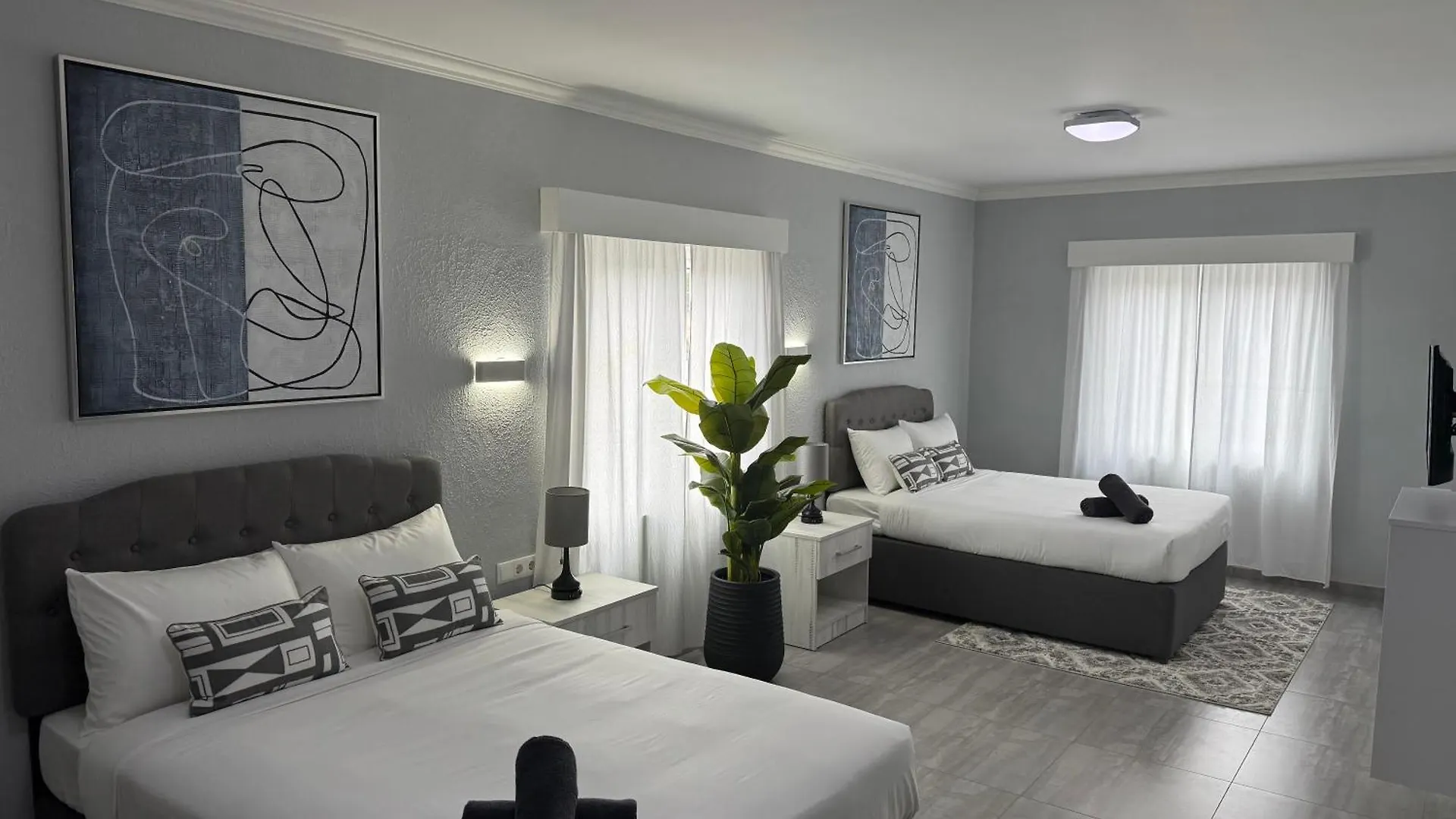بيت ضيافة Amazing Suites Curacao يلمستاد